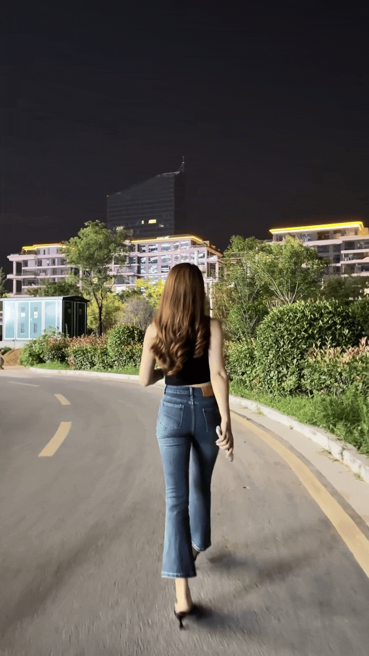 每天吃完晚饭出去散个步也挺好的，这是一个好习惯！
