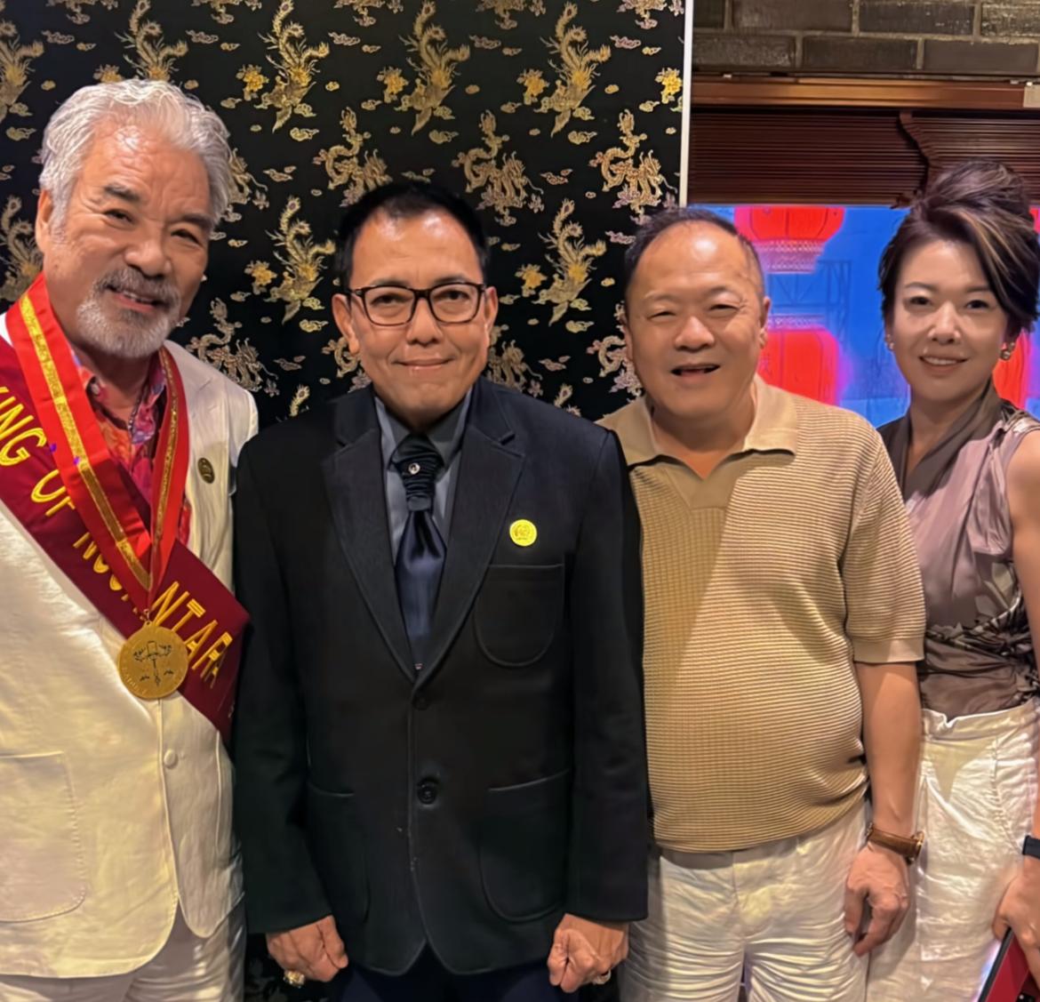 北京“老炮儿”闫老板这次也只能当小弟！
前往马来西亚参加北京“伍锁哥”受封拿督，