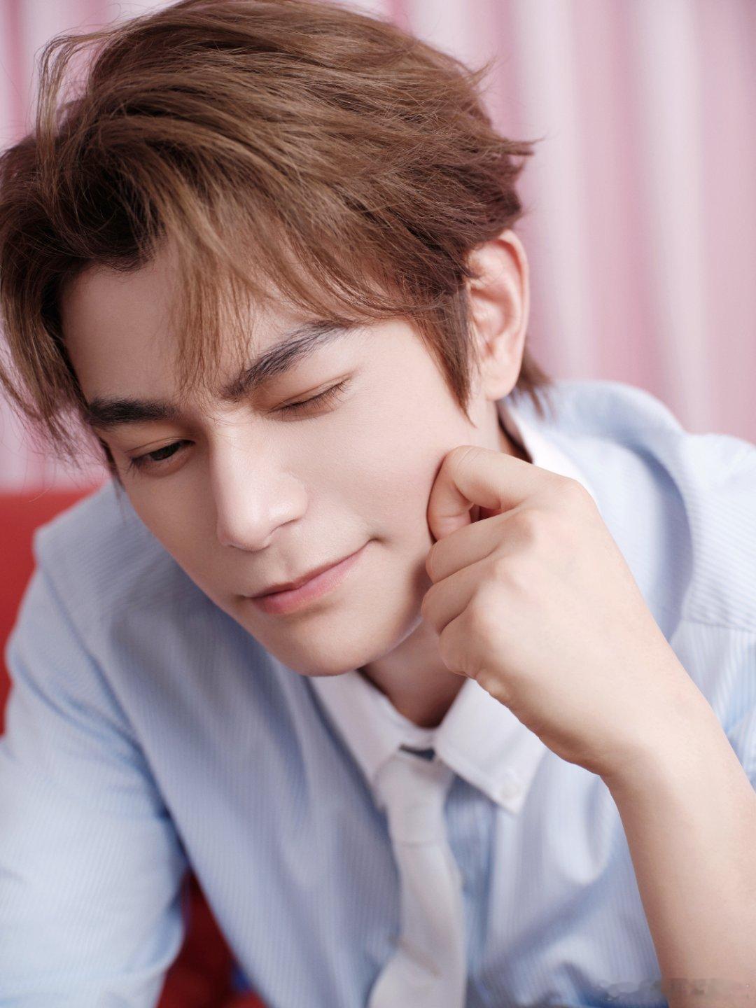 丁禹兮千仞岗羽绒服品牌代言人 我刚刚在星品影响力上被种草啦，速速接受这波安利，一