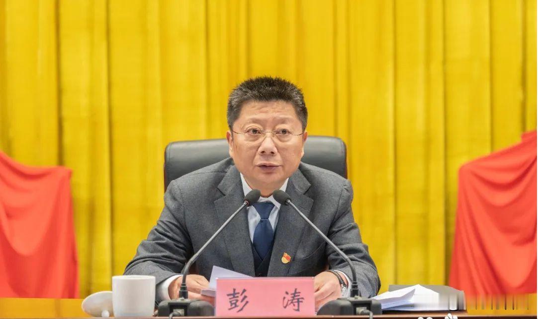 彭涛被查并不意外，从市里到东西湖这些年，关于他的各种说法不一而足，出事也是很多人