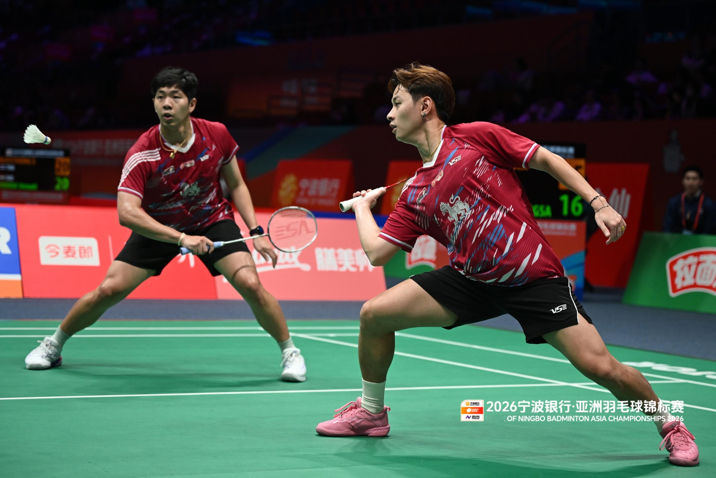 查能蓬/通萨🇹🇭 24-22、18-21、21-11 🇲🇾吴世飞/伊祖丁