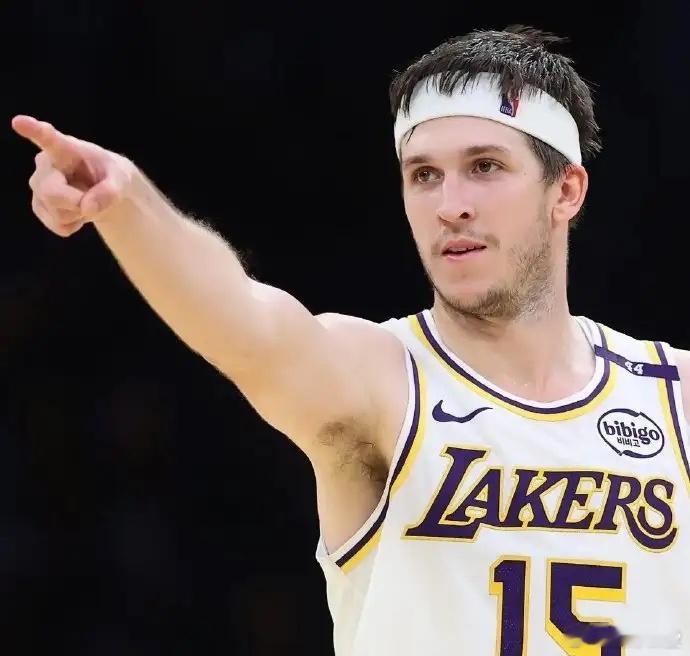 湖人官方：里夫斯G4不复出！球队3-0领先，里夫斯完全没有紧急复出的必要，且目前