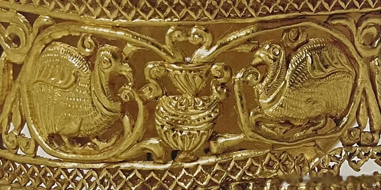 中世纪早期艺术  Early Medieval Art   雕刻圣母玛利亚的手镯