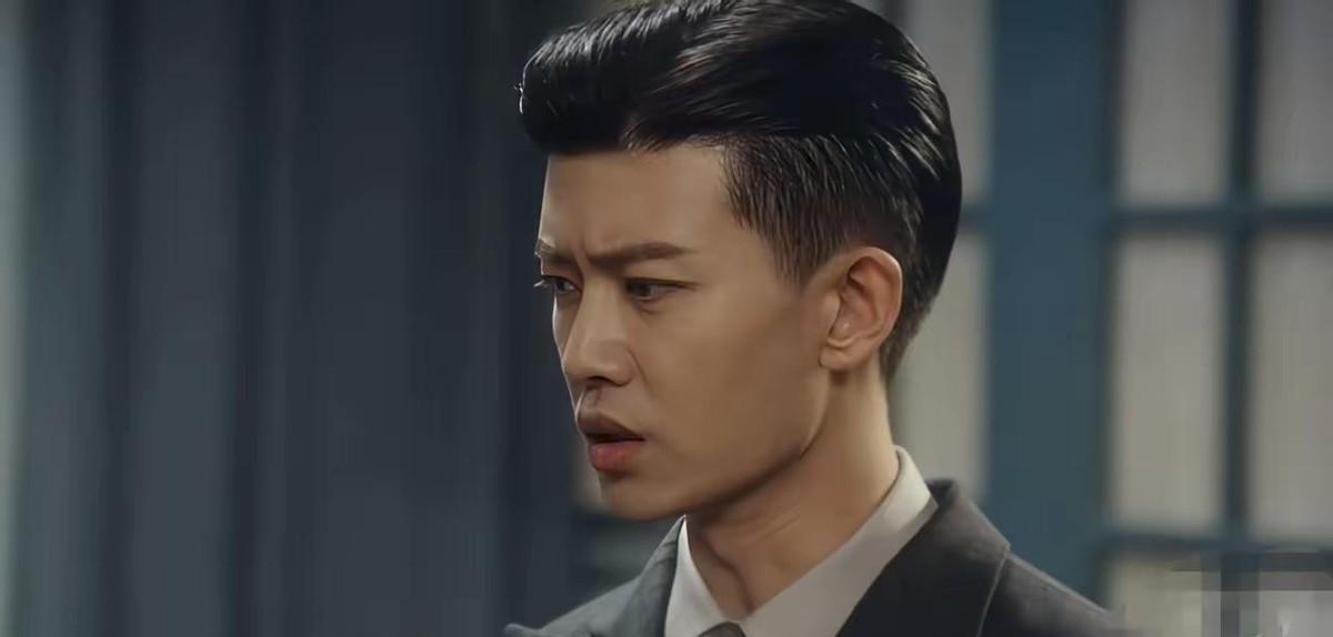 黄金档被干翻了。
接档剧的收视率，把黄金时段的热播剧按在地上摩擦。12集塞入9条