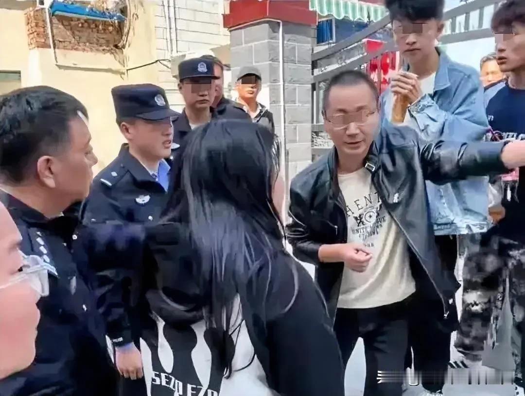 昆明长丰学校的臭肉事件，这肯定是人为造成的，为了利益不择手段。
最起码这几个人应
