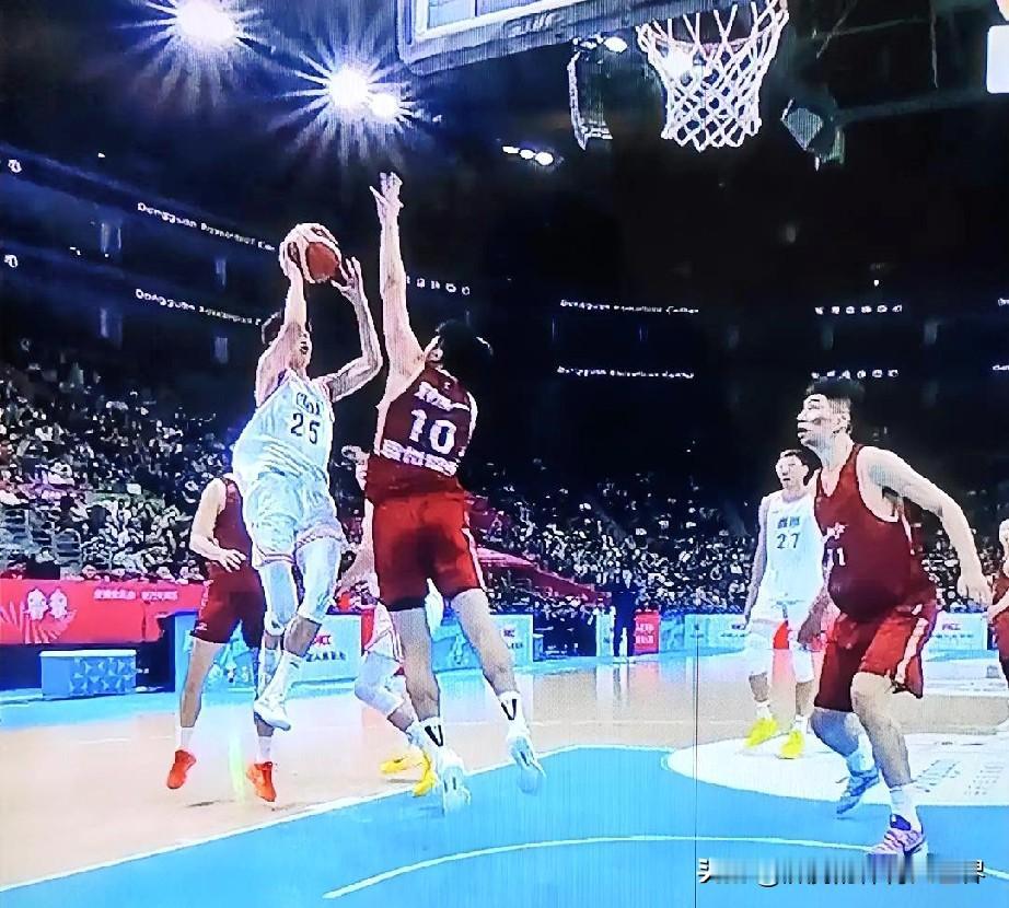 80：77！浙江男篮击败四川男篮挺进十五届全运会男篮决赛！将与辽宁与广东之间的胜