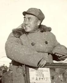 1950年，土改时，四川有个地主却不慌，工作队来他家时，他拿出一张借条，众人看到
