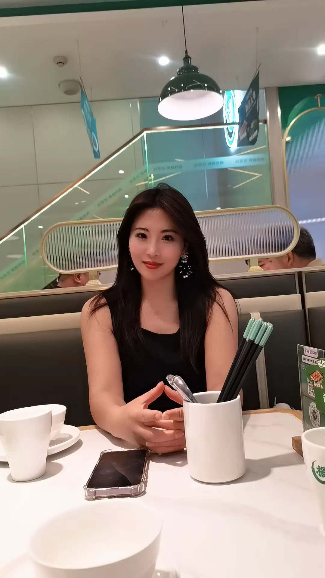 花香自由蝴蝶来