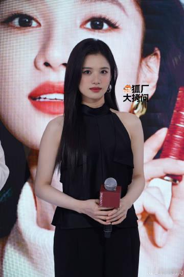 张婧仪allblack生图状态张婧仪allblack随拍即大片又被allblac