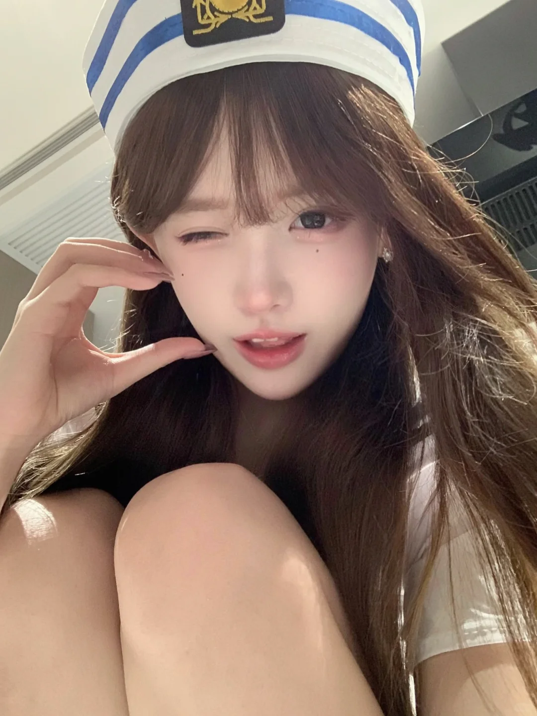 っ ̯ <｡
