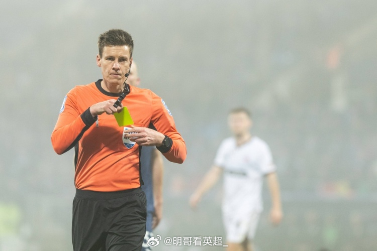 欧冠1/8决赛热刺主场迎战马竞裁判：主裁判：西伯特助理裁判：塞德尔、福尔廷VAR