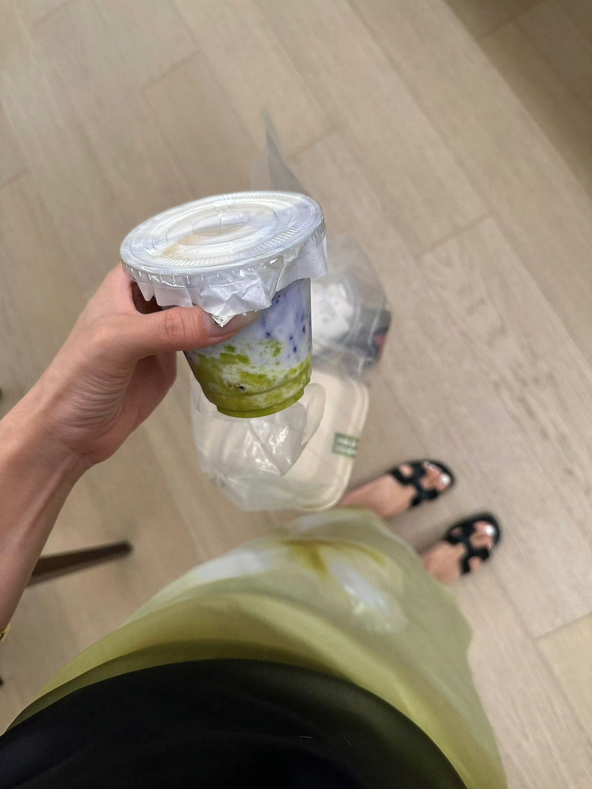 不用刻意合群，有趣的人自然会相互吸引。#情感语录##文案# ​​​