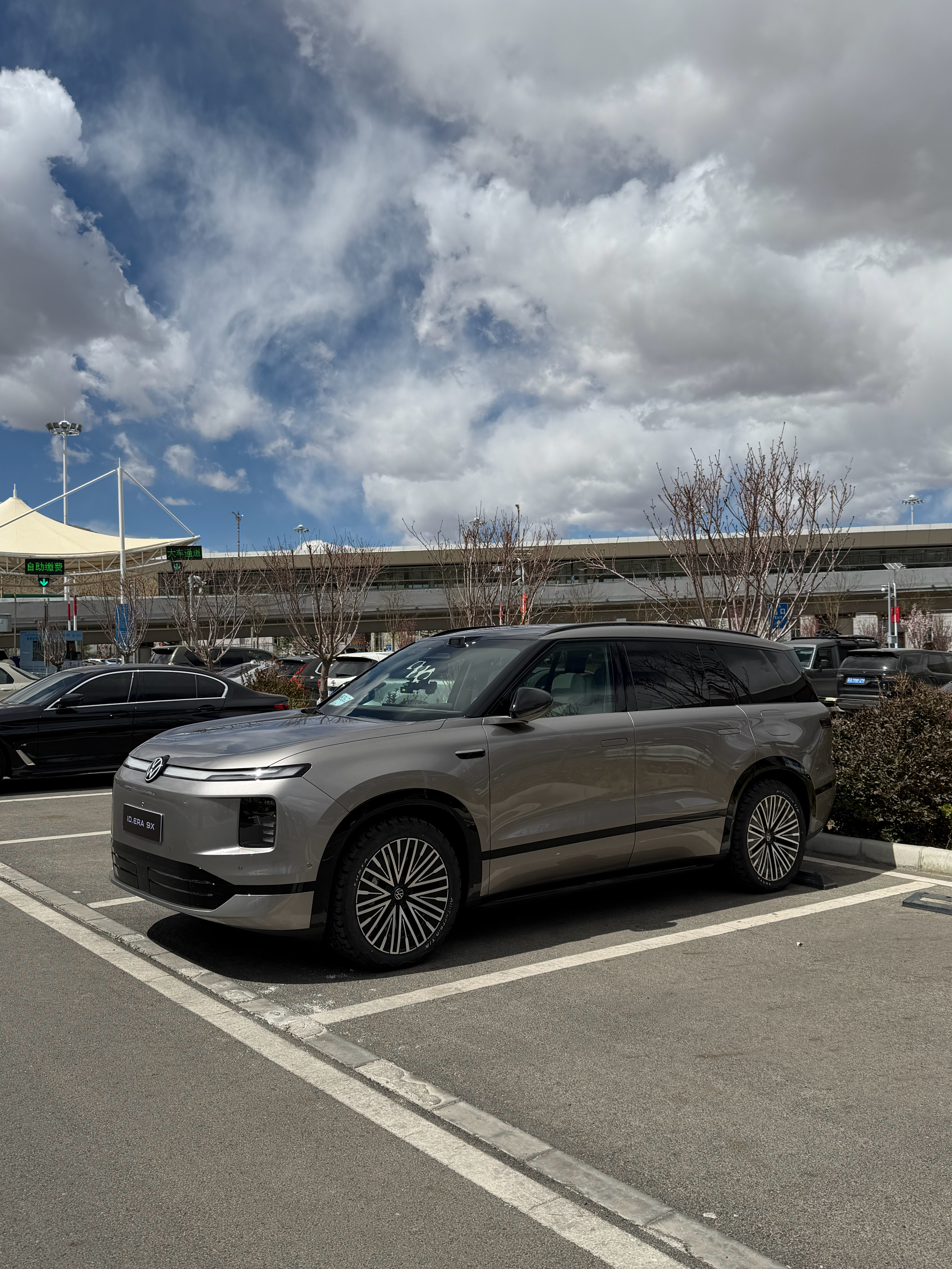 兄弟们我不说话你们也能体会岳子接下来一周最喜爱的是什么车吧跟我一起念： Volk