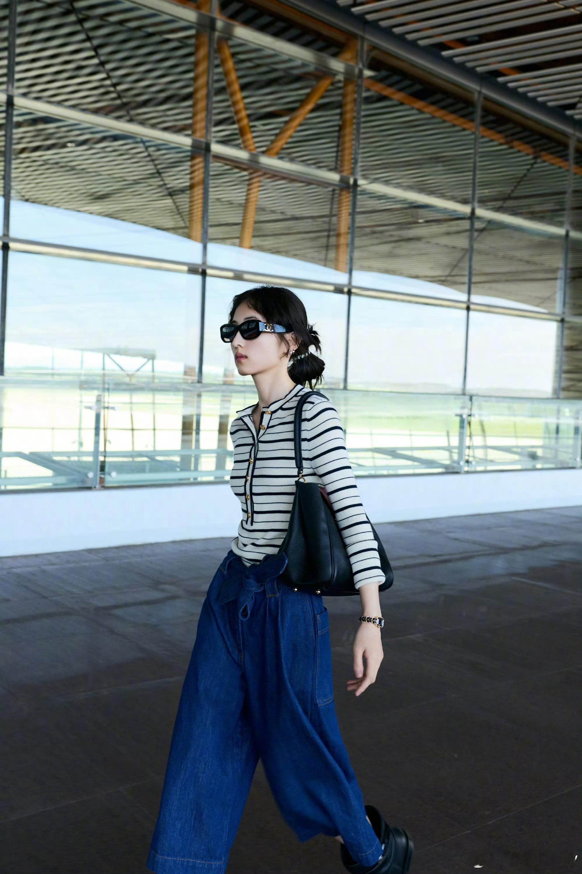 张子枫出发巴黎高定时装周 恭喜子枫妹妹受邀出席 CHANEL 2026 秋冬高级