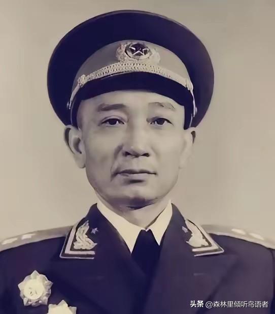 1949年，22军军长孙继先的女儿在门口玩耍，一个男人突然跑了过来，一把抱起了孙