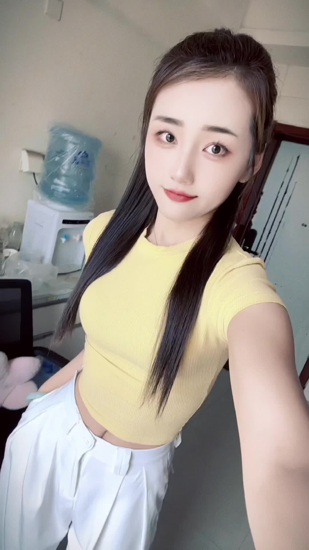 沉默的日子不一定是在幸福或许是太过麻木而这些苦以我的文笔写不出