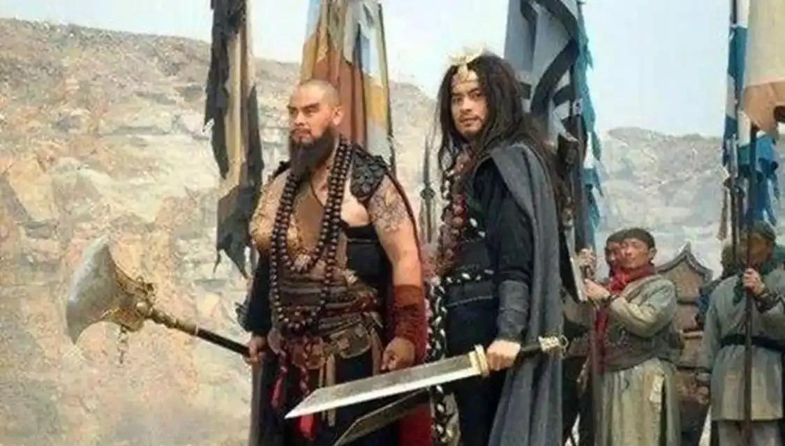 从武松的戒刀说开去
 
水浒传里的英雄好汉，谁的兵器最透着神秘？不是林冲那杆随他