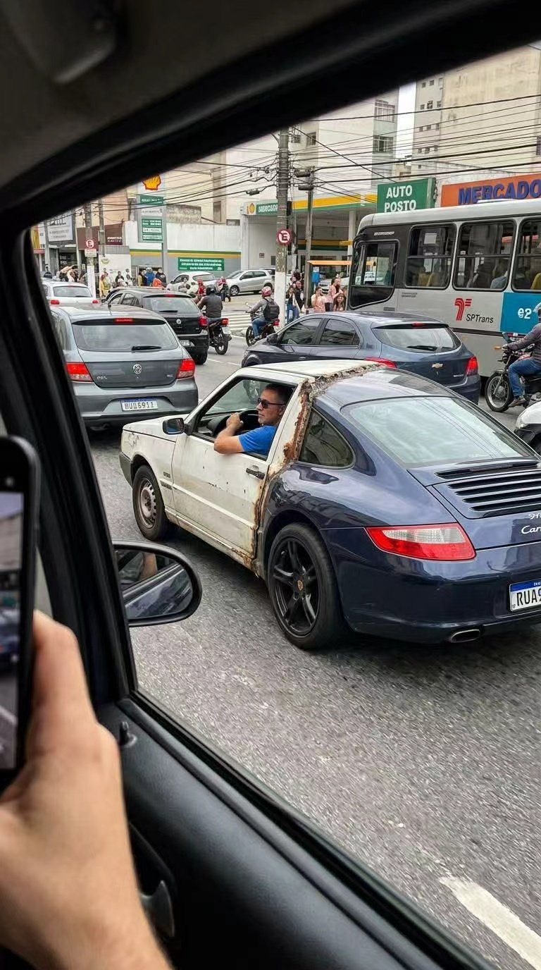 喜欢保时捷，分期买的吧？大v聊车 昆明·昆明长水国际机场