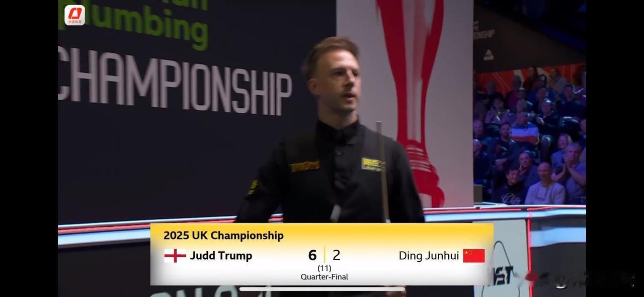 两场1/4决赛可太让人意难平了！丁俊晖和庞俊旭的表现看得人揪心。

丁俊晖开场2