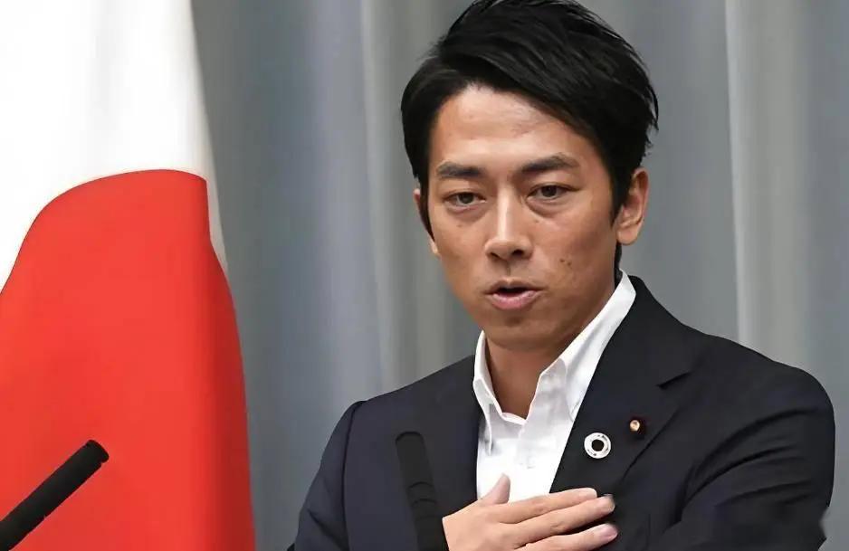 小泉进次郎干了一件“奇葩”的事情，昨天（12月17日），小泉进次郎把被“雷达照射