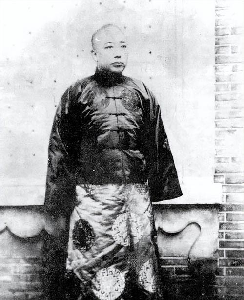 杨宇霆为什么不干掉张学良，自己当“东北王”？
 
很多人了解民国东北史，大多受影