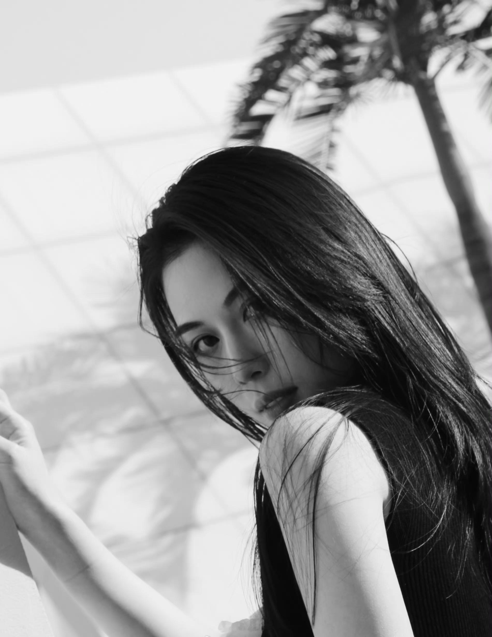 黑白是所有颜色的尽头，干净又纯粹 ​​​