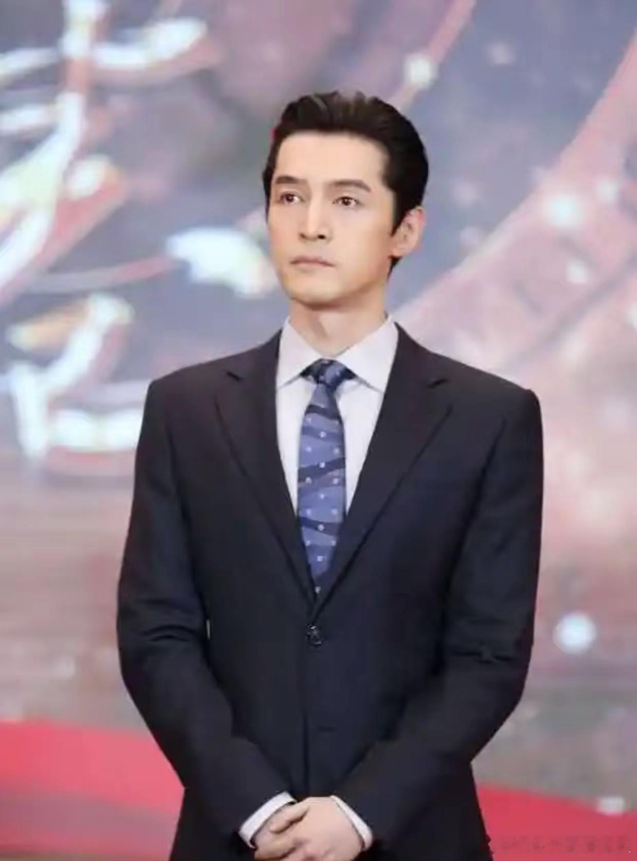 2009年， 胡歌在横店拍摄《仙剑奇侠传3》，心里暗暗滋生一个“可怕”的念头，就