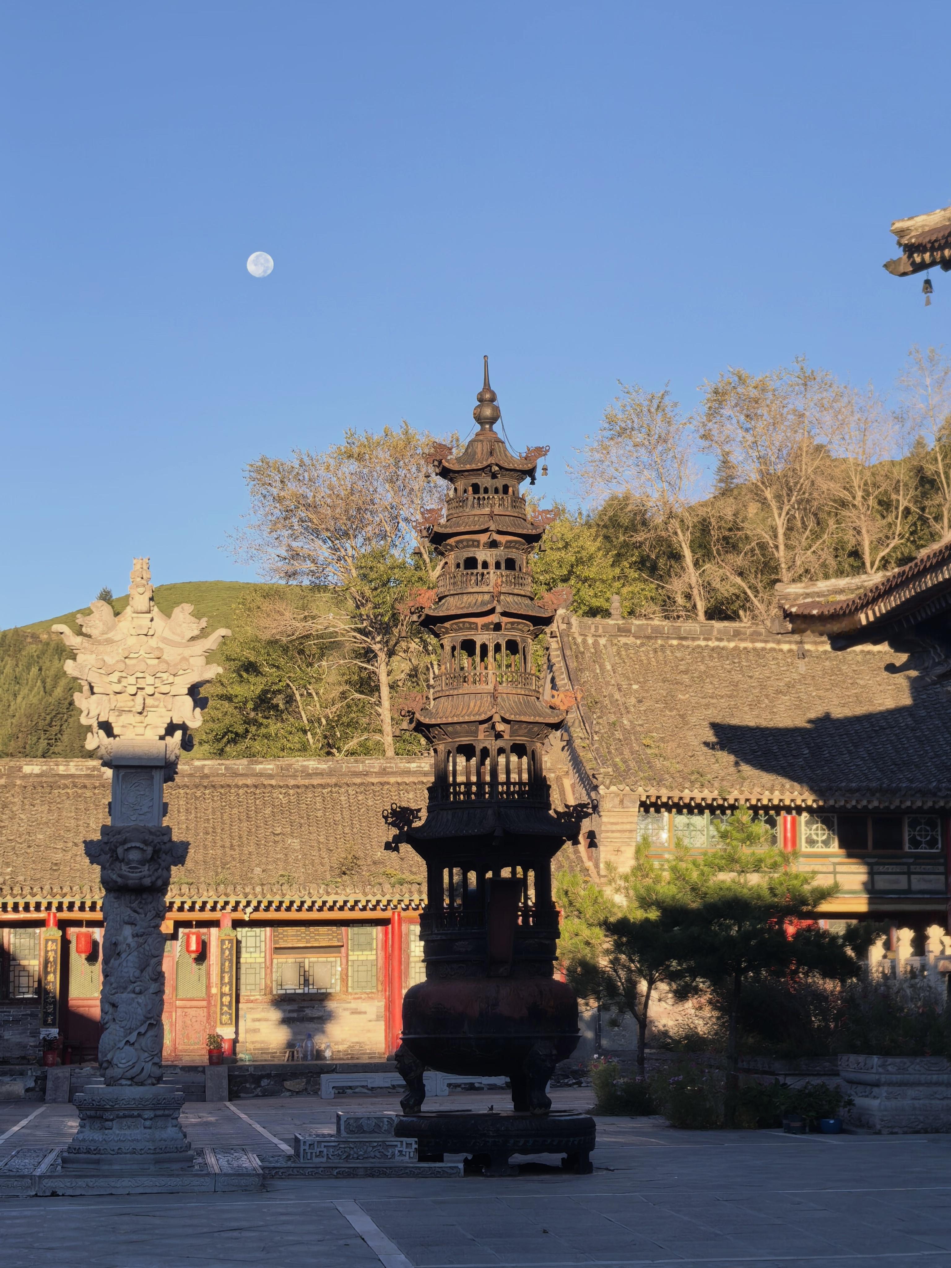 楞严经讲了什么《楞严经》讲了什么，此问看似平常，实则是叩问十方诸佛出世之本怀。今