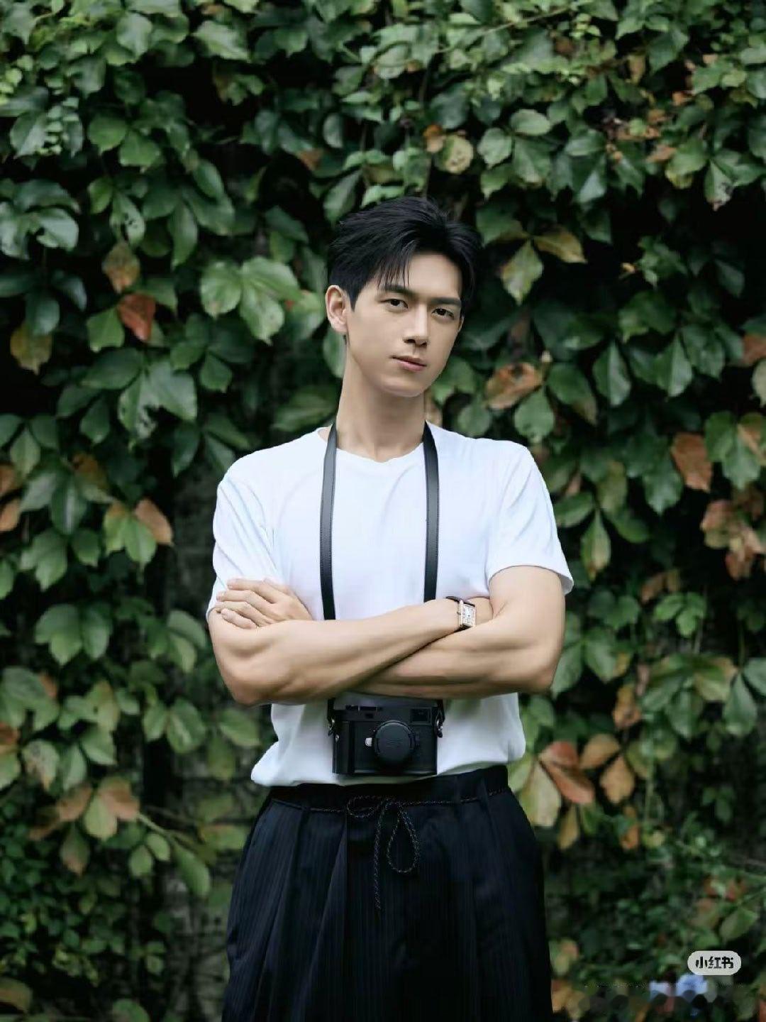 李现 lx李现当上剧组摄影师了 我也想预约这位男摄李现孟弗渊李现上官诚明