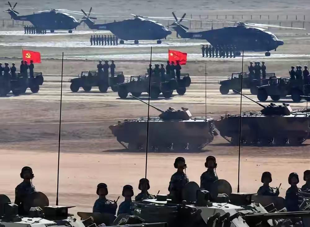 解放军高层调整，台岛慌了！邱毅点破真相：不是鹰派上台，是统一更近了
 
解放军高