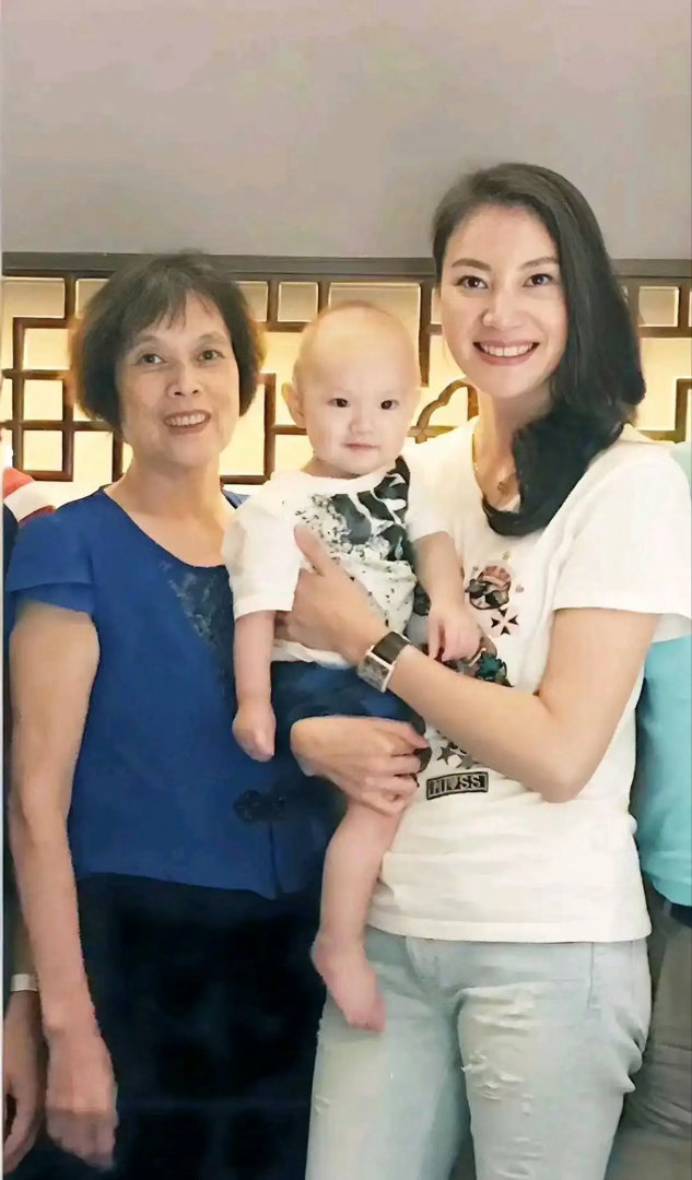 林丹感恩岳母包容付出，直言若无她婚姻早已破碎 