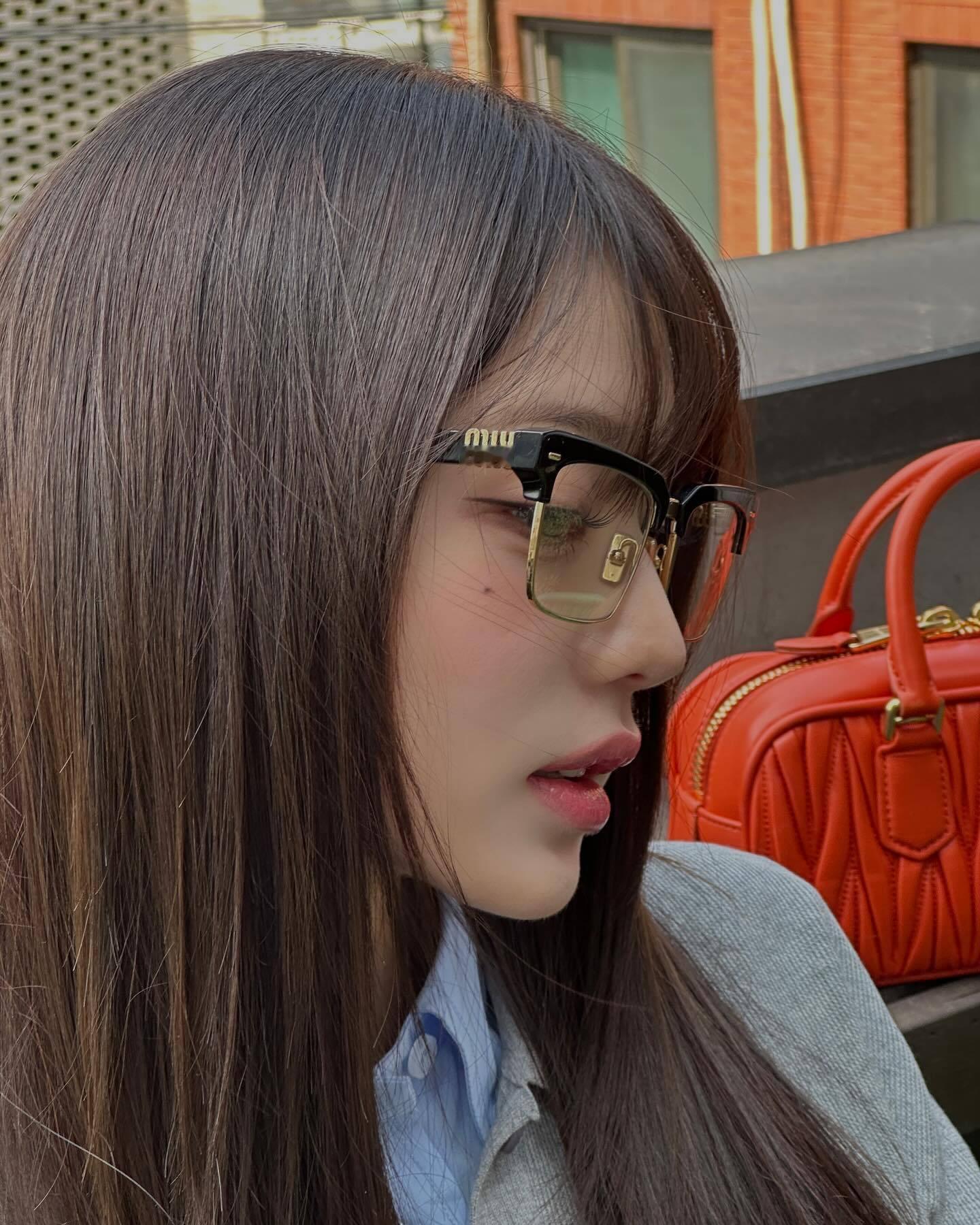 张元英 ins更新👓🧡 ​​​