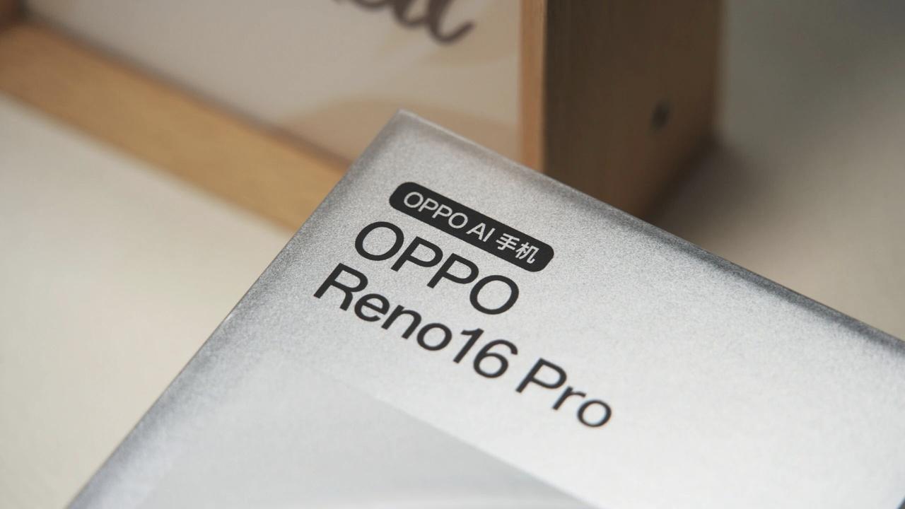 上手OPPO Reno 16 Pro新机，说几点最真实的感受：1，整体制作非常精