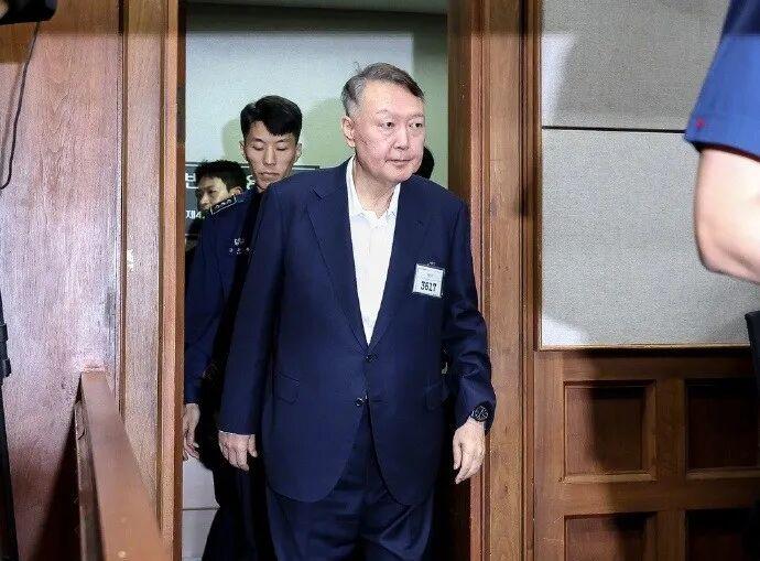 政坛大地震！尹锡悦与邪教秘会曝光，牵出安倍遇刺旧案，这些套路必须警惕
 
202