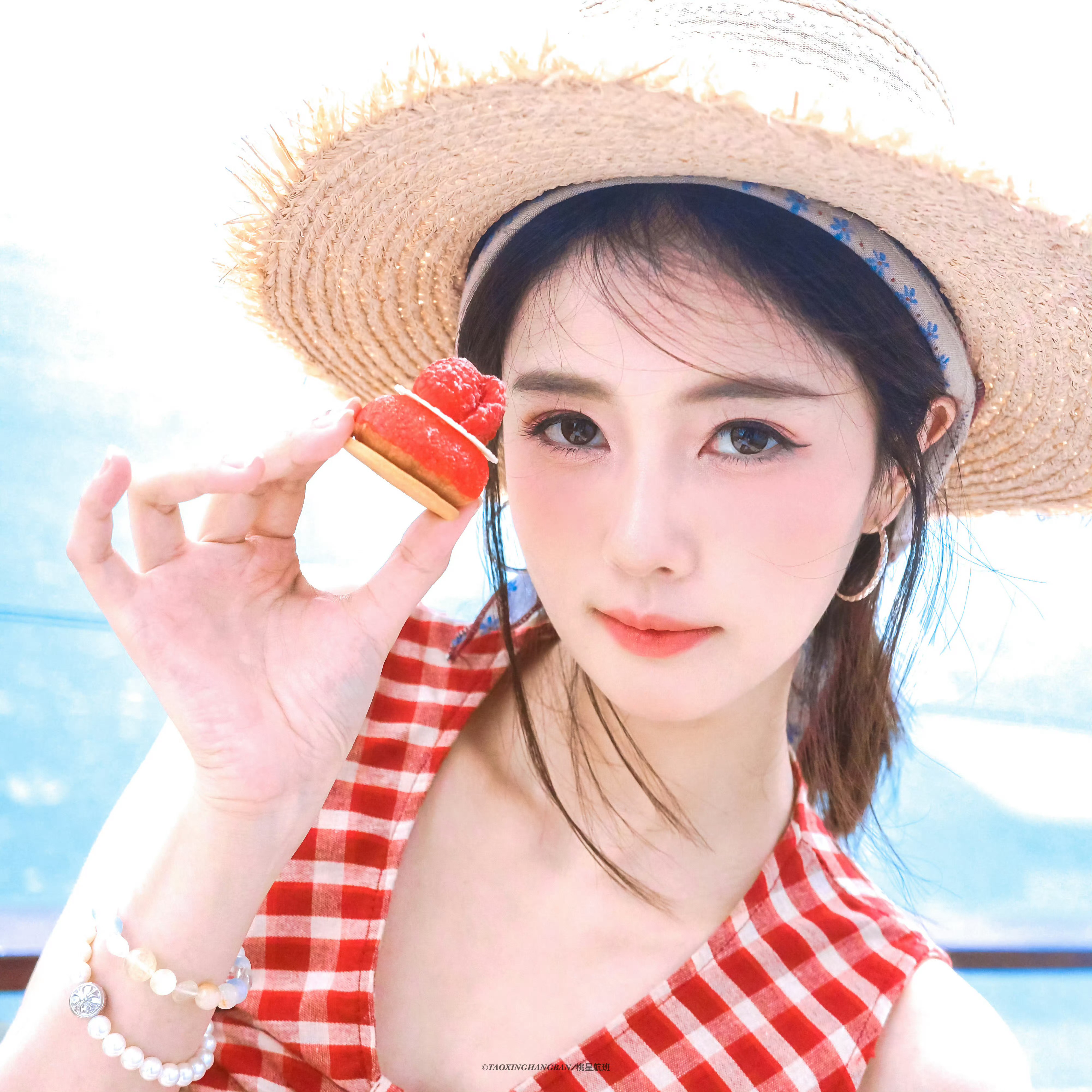 一大早从看白梦妍美照开始白鹿