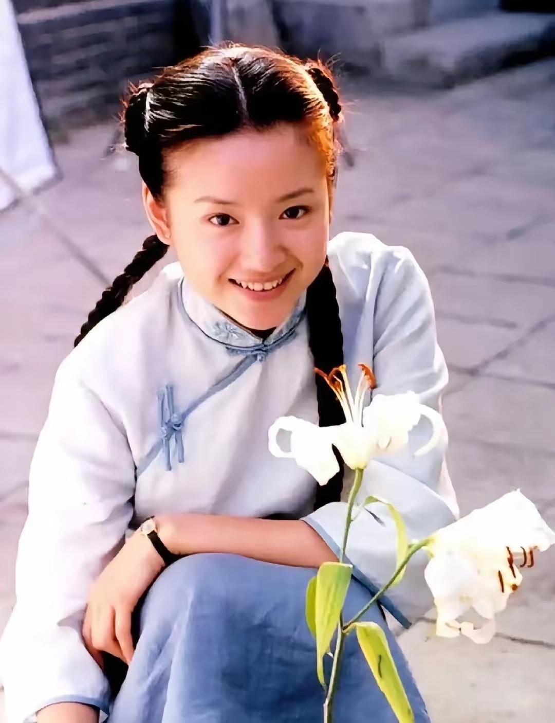 当年，都说董洁瞎了眼出轨王大治，但谁又能知道王大治除了外貌是低配，别的全是顶配。