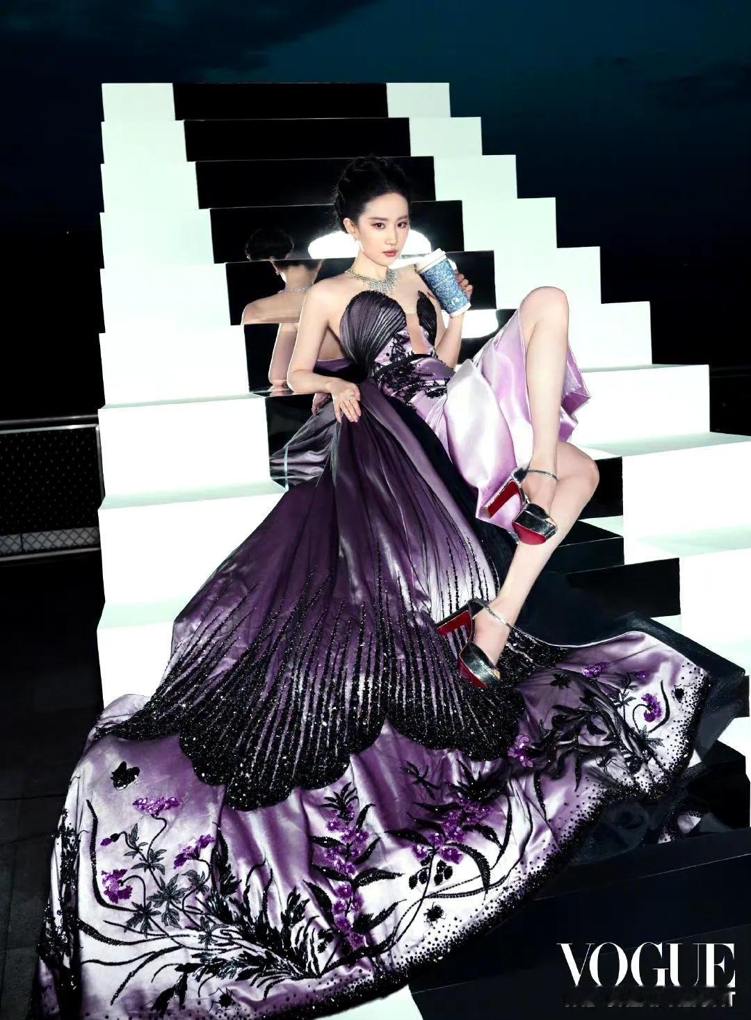 Vogue比高更高大片第二弹有！
刘亦菲｜米卡｜娜然｜娜扎｜倪妮｜宋佳｜檀健次｜