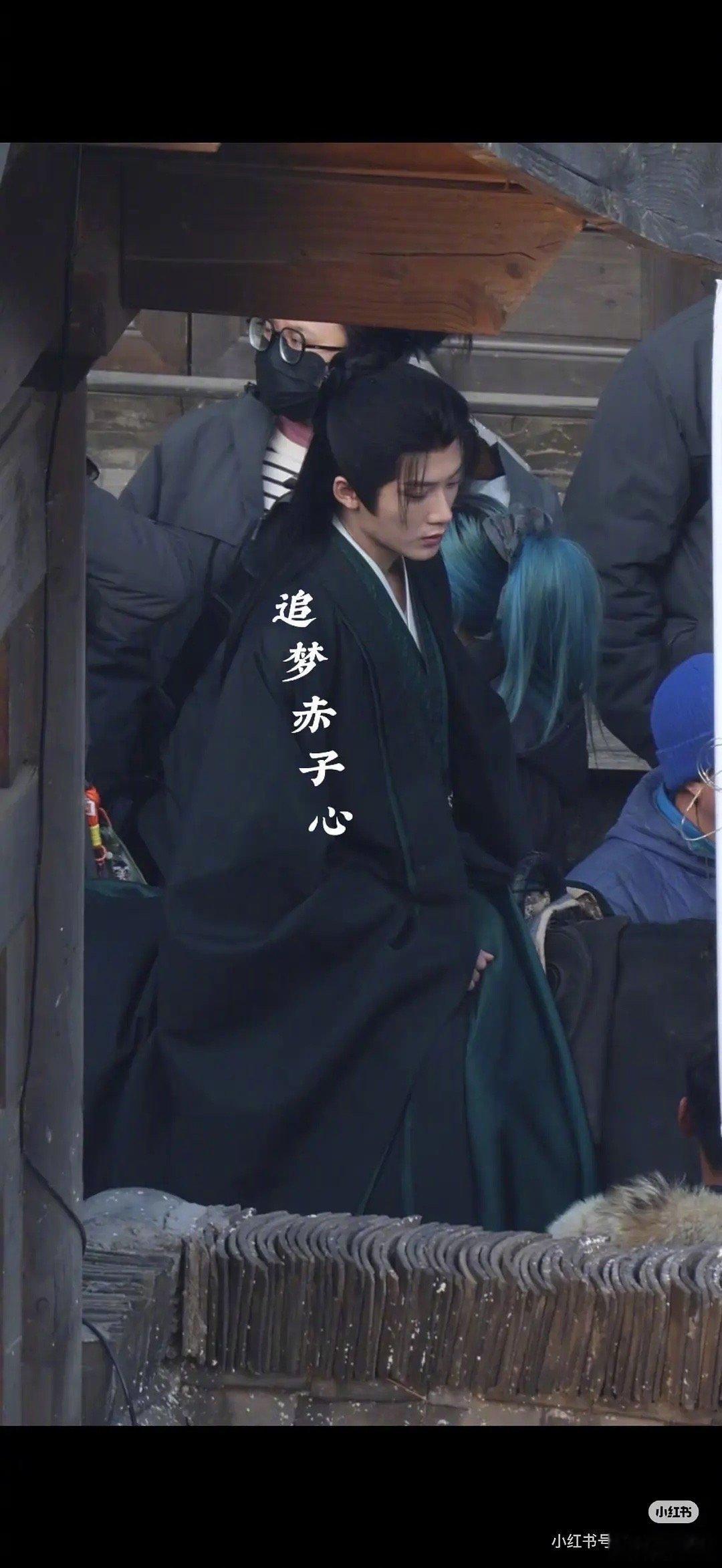 檀健次卢昱晓路透生图来看，何不同舟渡是不是必爆局～ 