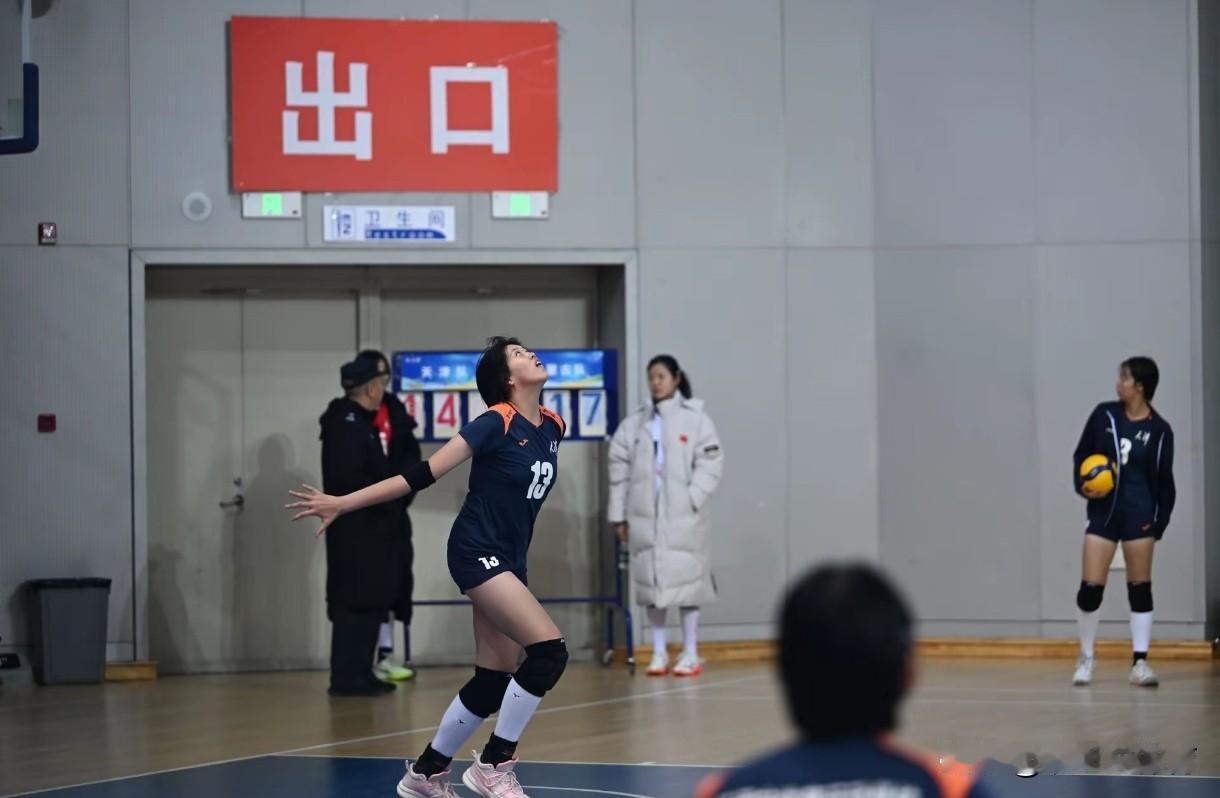 第一届华北地区青少年三大球联赛落下帷幕，牛思迪领衔的天津女排未能进入前三名。本次