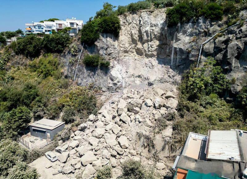 意大利那不勒斯火山区发生4.7级地震 已致21人受伤海外新鲜事 意大利南部那不勒