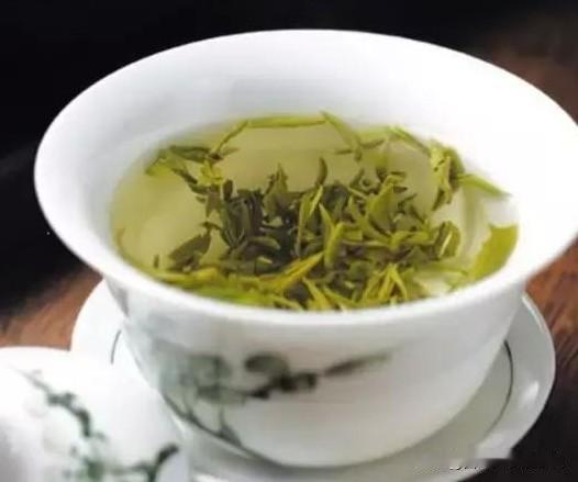 尽享茶趣时你是啥感觉呢静下心喝杯茶，放下手头的烦心事。慢慢品茶，闻着茶香，心里安