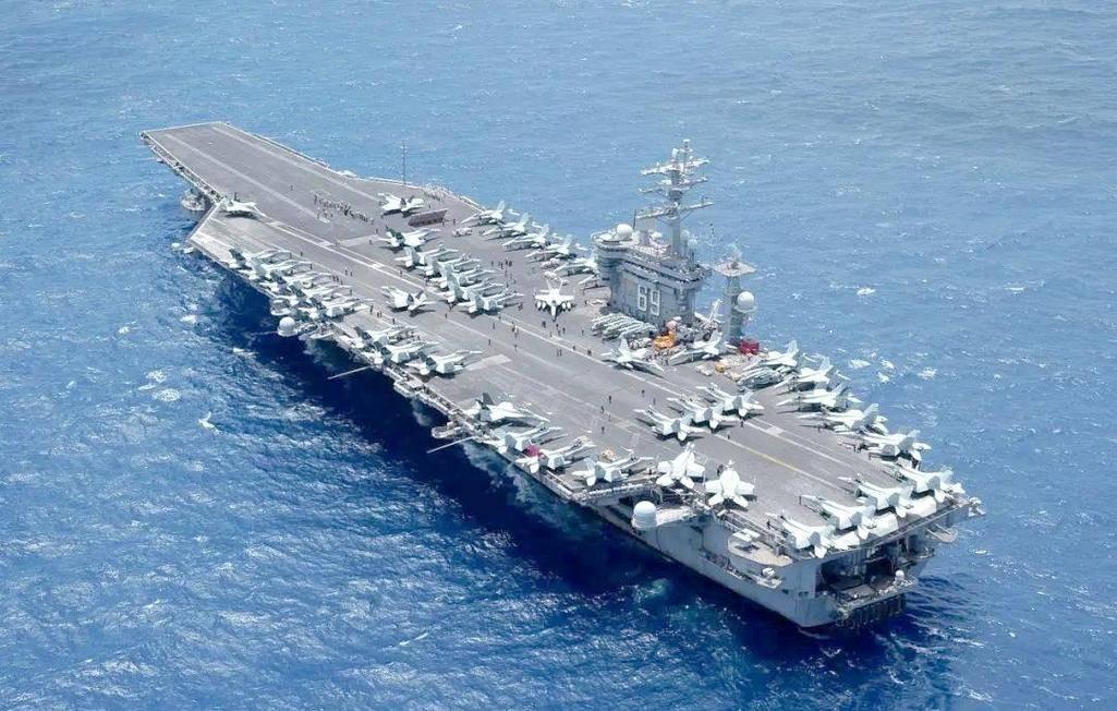 围堵古巴：霸权逻辑下的军事闹剧
 
时隔多年，美国再度将军事矛头指向古巴，航母列