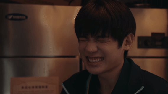 黄明昊新剧整蛊姐夫全是连招黄明昊在《四喜》里化身“坑姐夫”专业户！两人见面就斗，