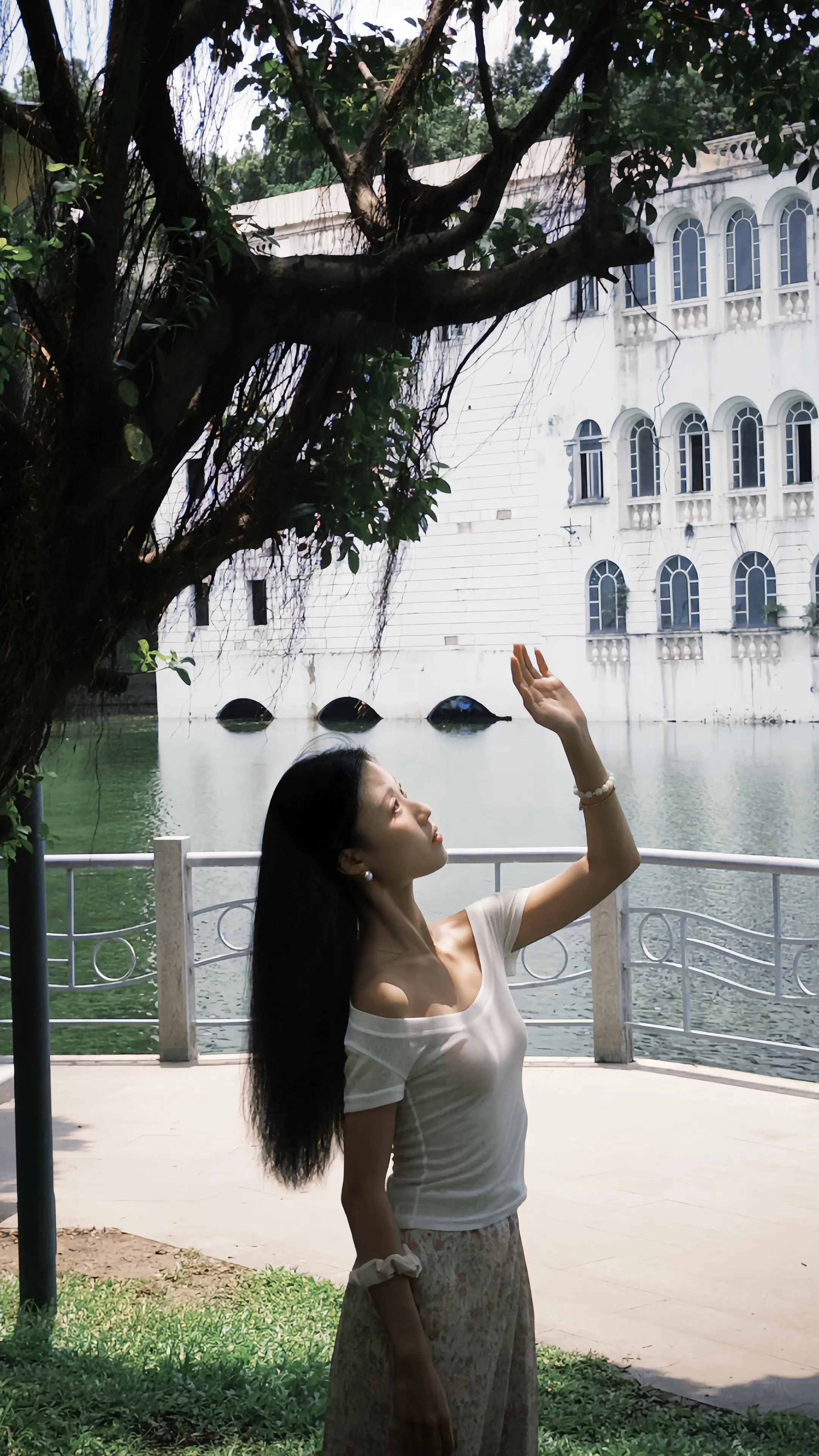 我知这世界本如露水短暂 然而然而