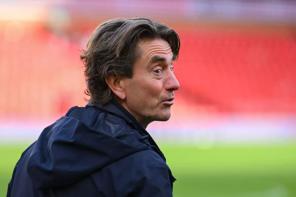 弗兰克：“好在我一直睡眠很好，我觉得这挺有帮助的！但当然你还是能感觉到那些思绪就