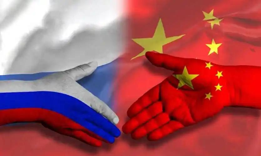 俄罗斯的命脉并不在俄罗斯，俄罗斯的死穴只有一个，就是中国，一旦中国稳固，俄罗斯的