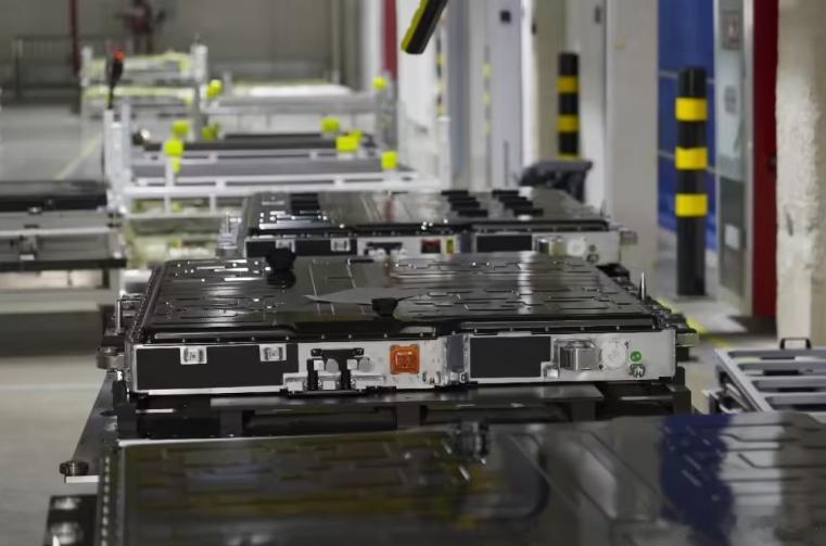 【每人Auto快讯 | 蜂巢能源“堡垒 2.0”量产 下线全球电量最大插混电池】