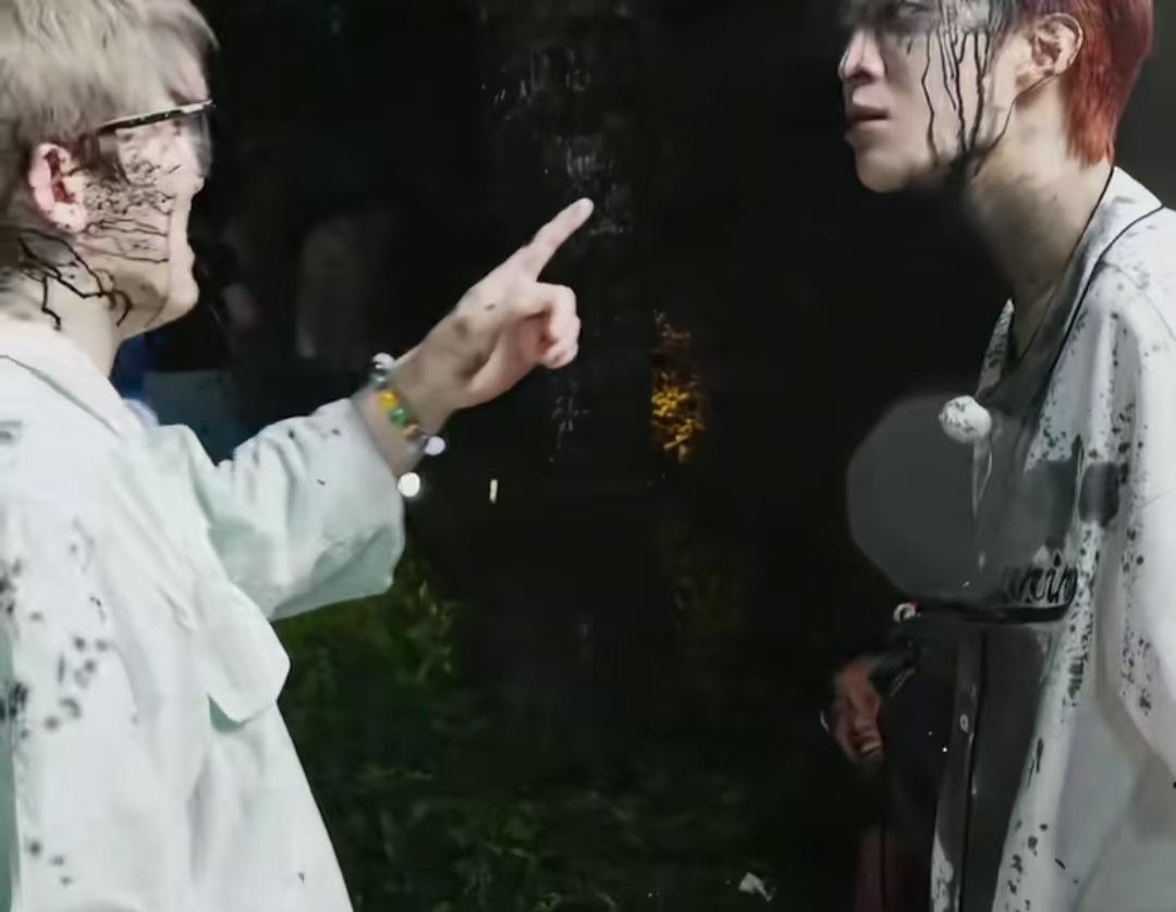 家人们，看了跑男预告我已经笑到满地找头了😆 范丞丞当pd后玩游戏直接追着姚译添