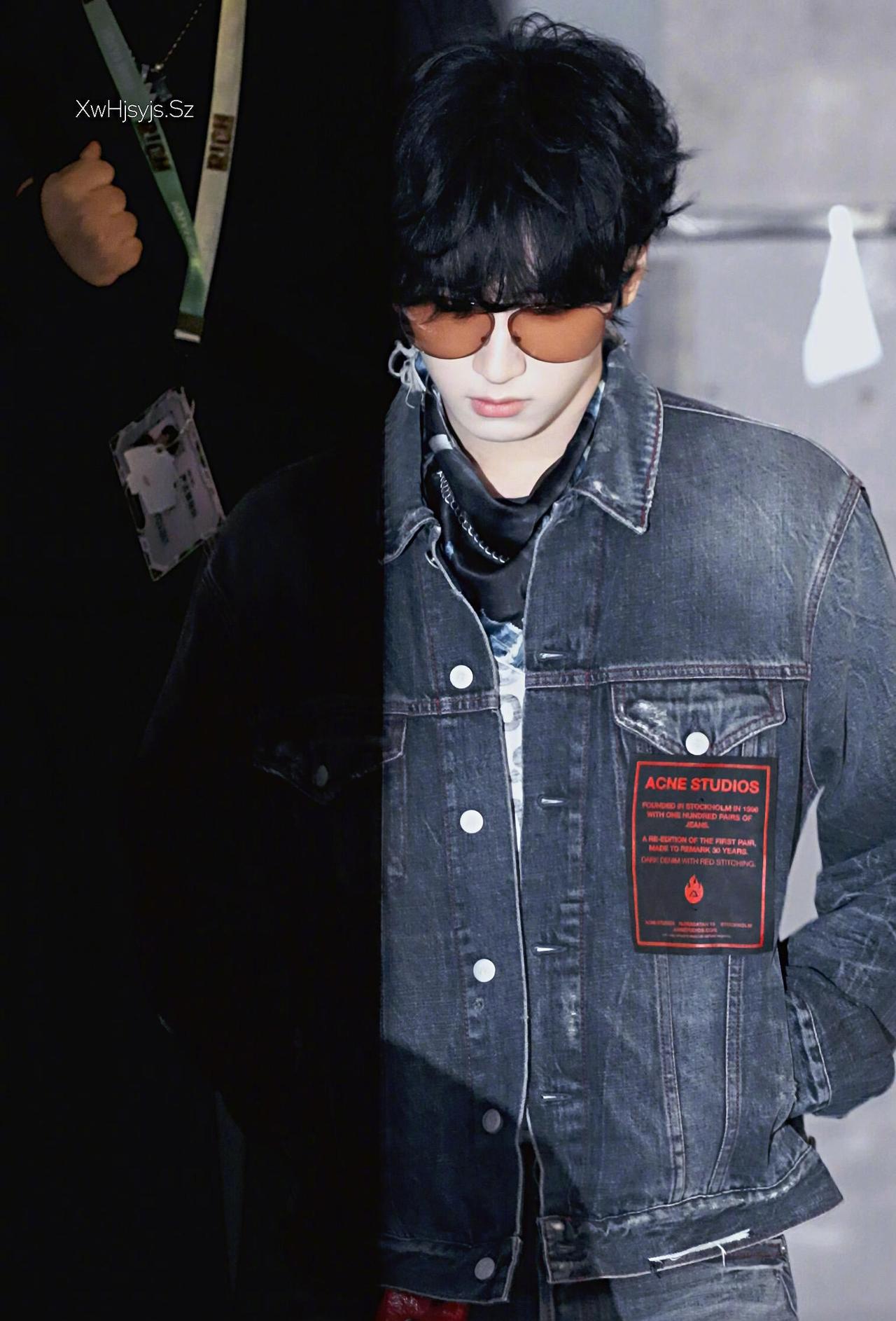 严浩翔出镜《说唱巅峰对决2026》总决赛录制。Acne Studios 30周年