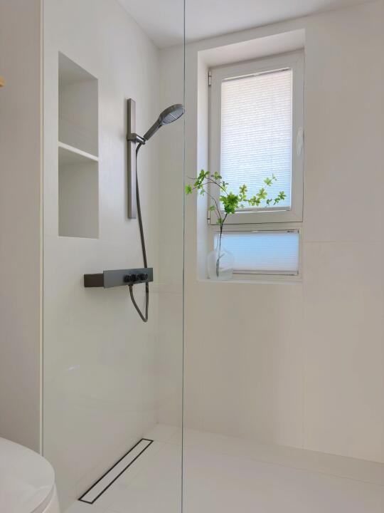 无顶喷花洒才是小户型的神！枪灰色质感封神